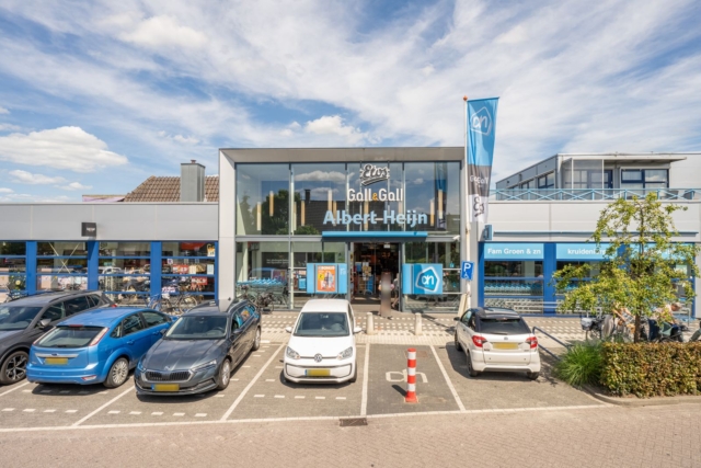 Albert Heijn in het centrum van Almkerk
